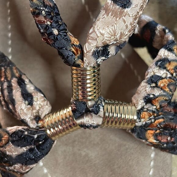 J.Renee "Yolanda" Fabric and Suede Wood Heel Sandals sz 8 - Picture 9 of 16